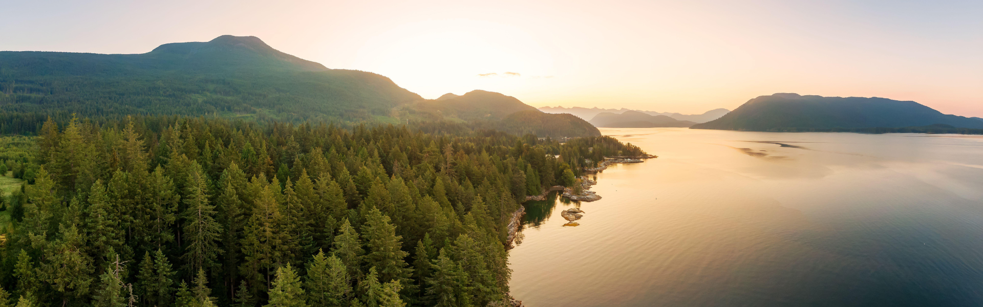 islands and water of Sunshine Coast